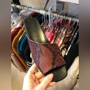 NIB Alumnae python flats